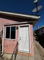 featured image of 910 E 9th St #B