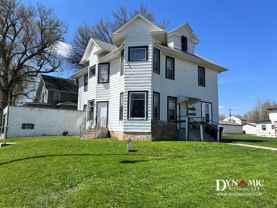 233 S Duluth Ave - Photo 1 of 1