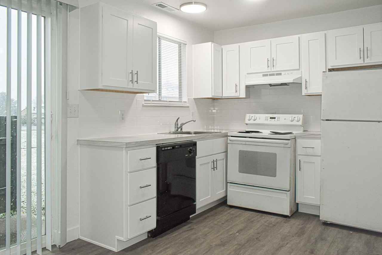 Tahoma Park Apartments - Photo 5 of 15