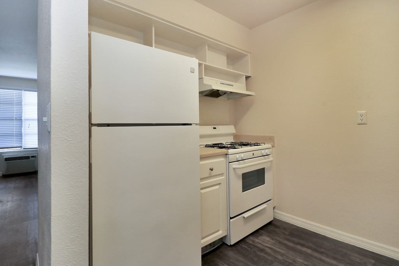 Greenway - Photo 5 of 14