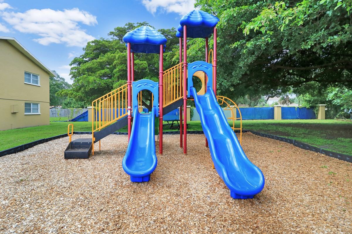 Greenway - Photo 2 of 14