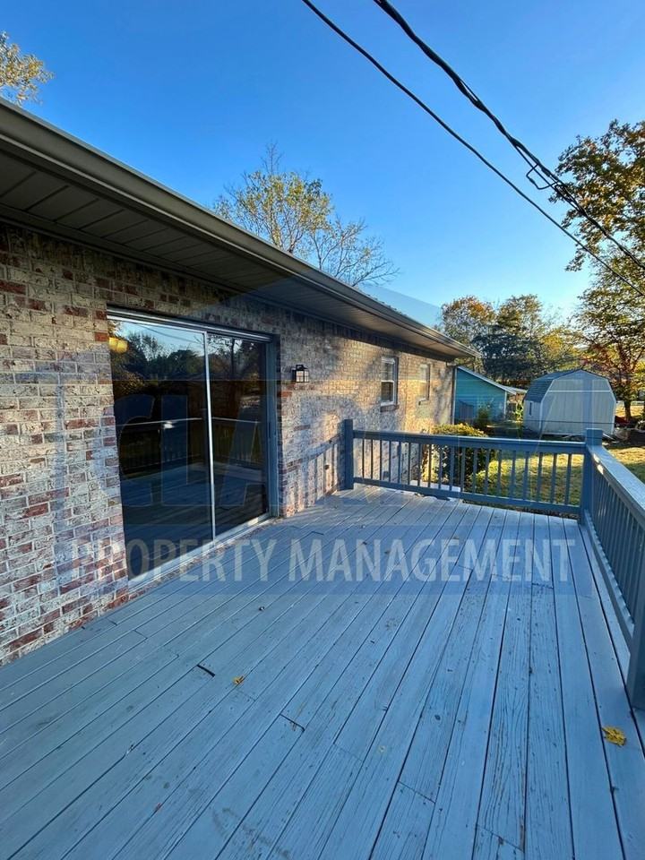 146 Carrie Dr Nw - Photo 7 of 29