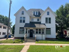 All Utilites Paid by Landlord | 517 W 9th Street - Photo 1 of 1