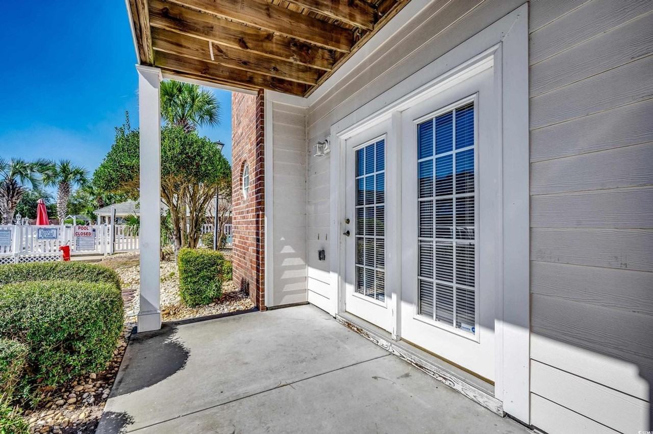 2005 Silvercrest Dr - Photo 3 of 14