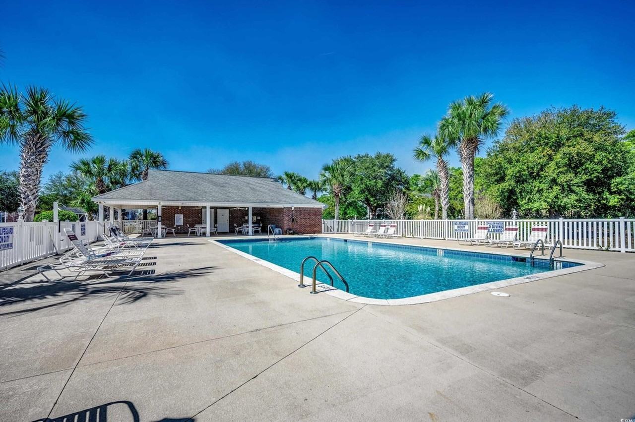 2005 Silvercrest Dr - Photo 4 of 14