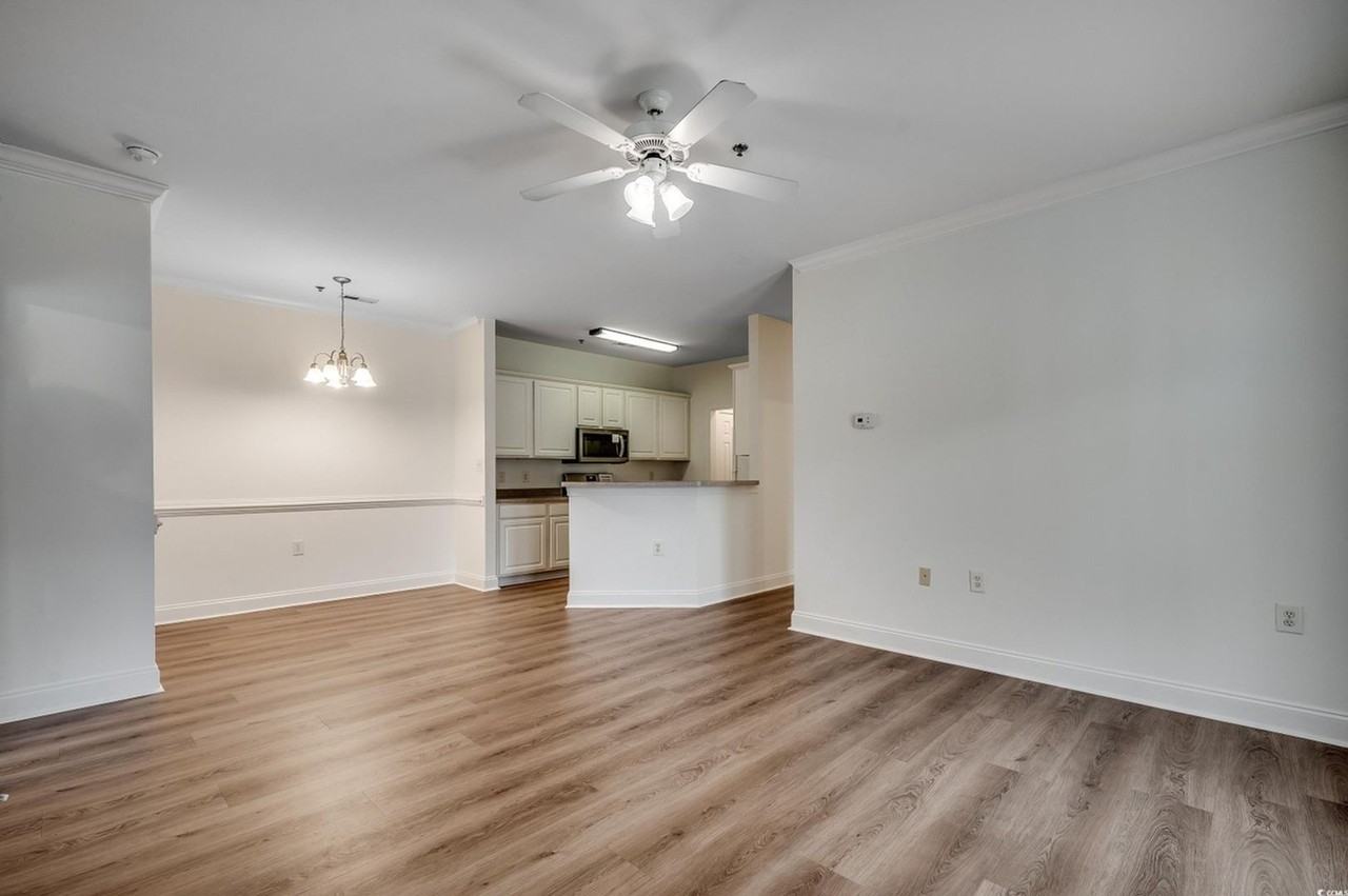 2005 Silvercrest Dr - Photo 5 of 14