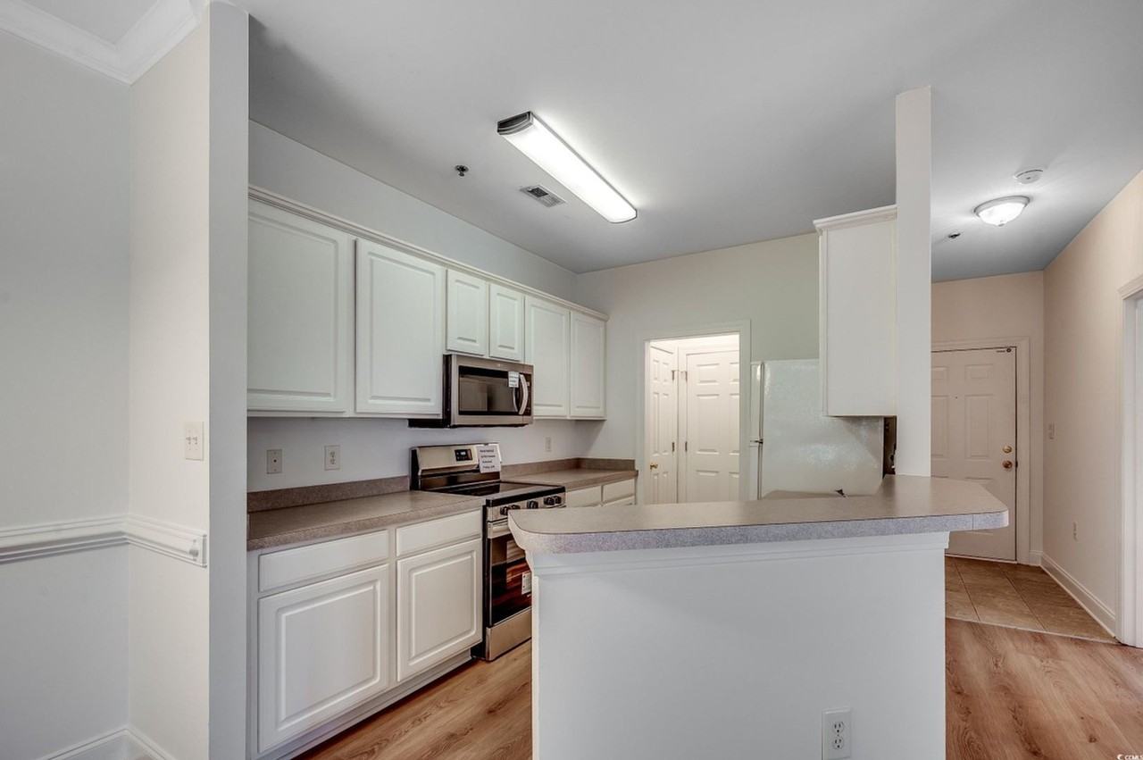 2005 Silvercrest Dr - Photo 7 of 14