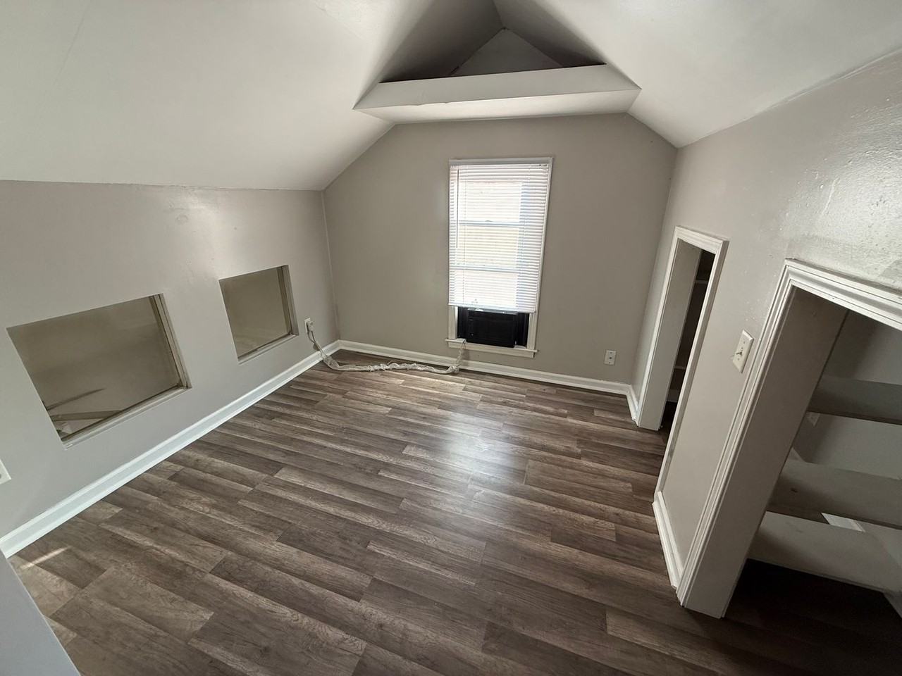 405 E Broadway Ave - Photo 3 of 20