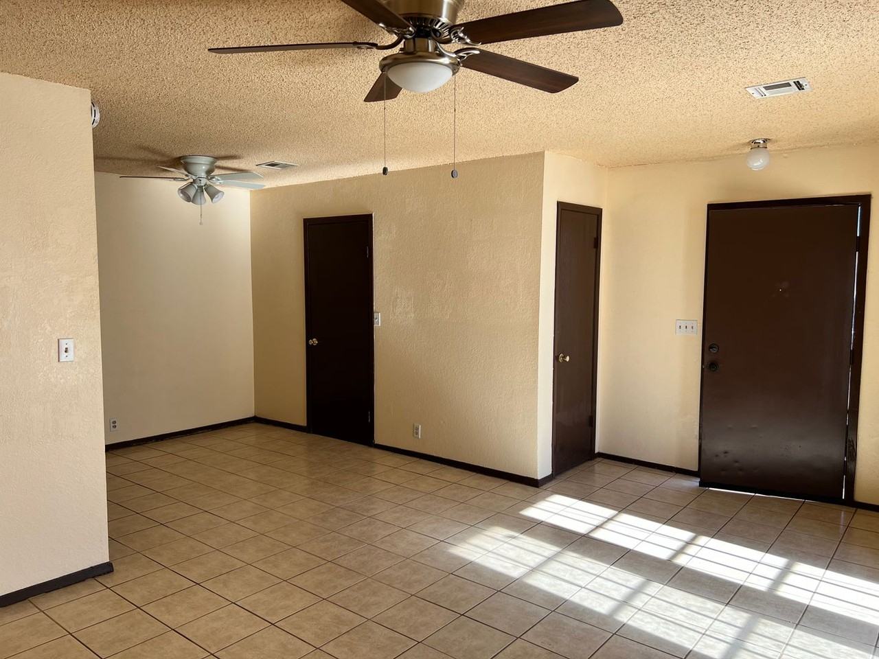 8303 South Camay Avenue - Photo 3 of 13