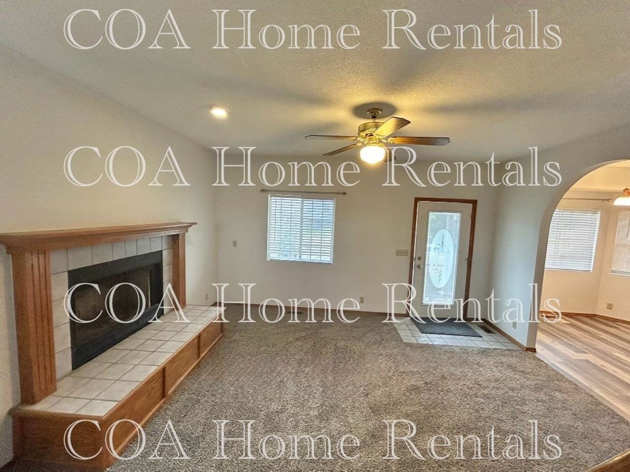 9409 E Marion St - Photo 4 of 31