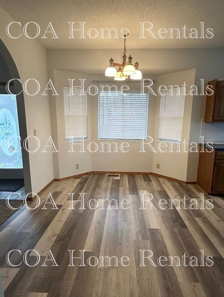 9409 E Marion St - Photo 5 of 31