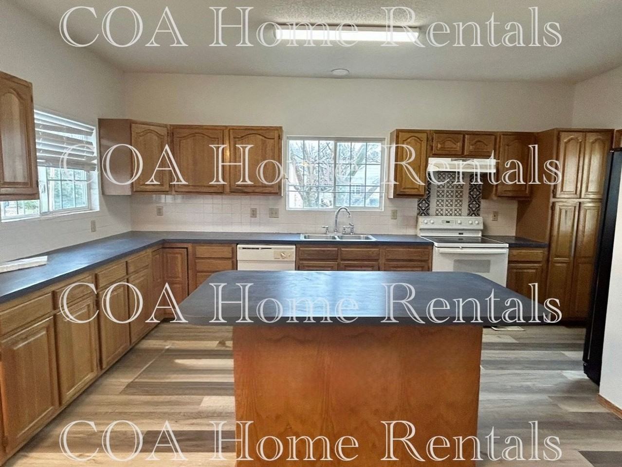 9409 E Marion St - Photo 6 of 31