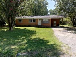 featured image of 205 Trailwood Dr