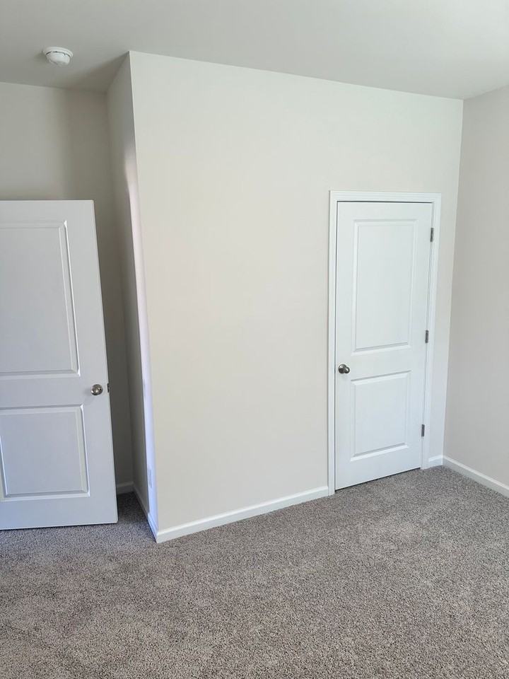 136 Scotsway Ct - Photo 7 of 23