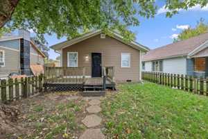 featured image of 1744 Dawson St