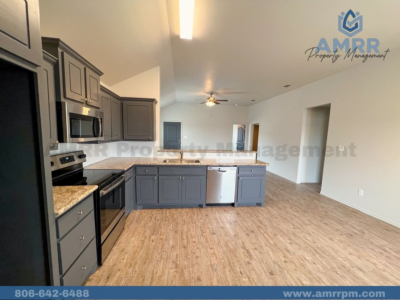 716 Hillshire Ave - Photo 4 of 16