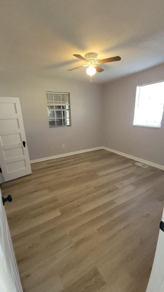 832 Mcroy Dr - Photo 4 of 12