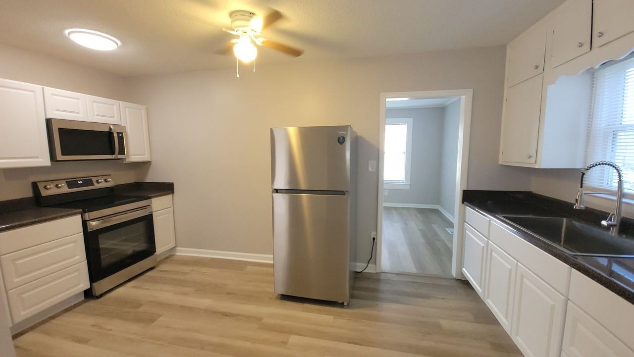 832 Mcroy Dr - Photo 6 of 12
