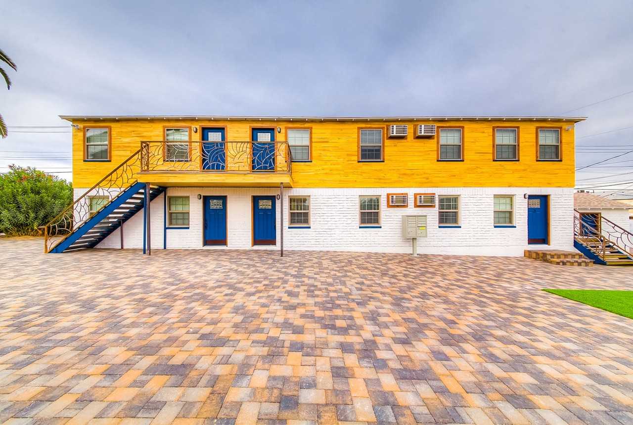 119 S 15th St - Photo 3 of 13