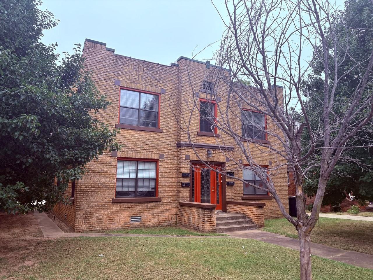 2600 Nw 12th St - Photo 2 of 7