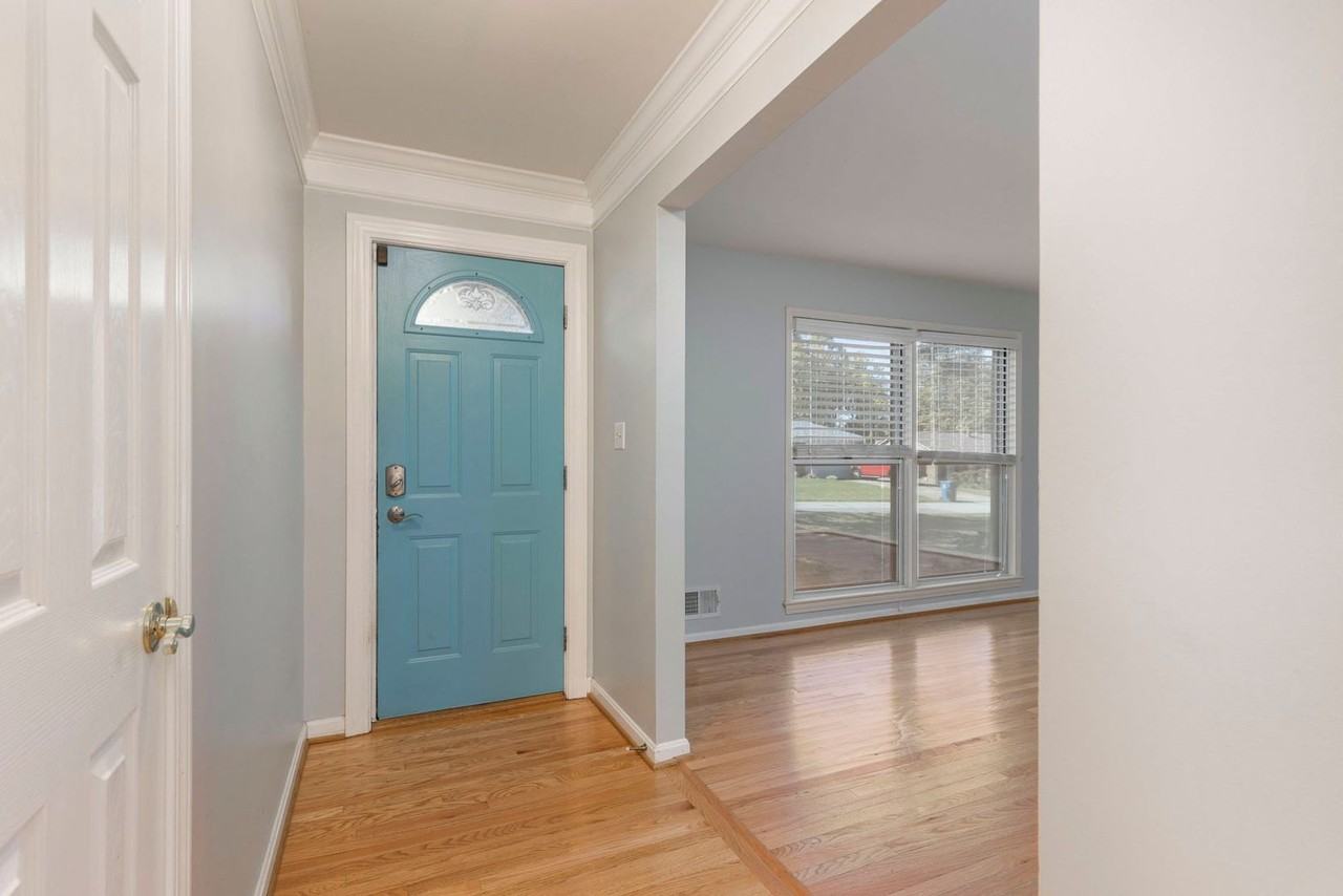 1211 Meadowridge Trl - Photo 2 of 41