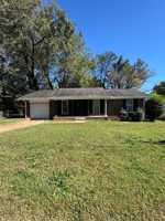 featured image of 3306 E Tucker Dr Nw