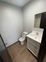 featured image of 809 E 7th St