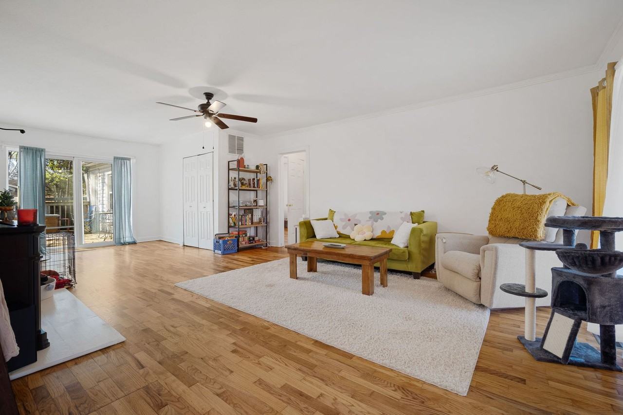 2104 R Street South - Photo 6 of 25