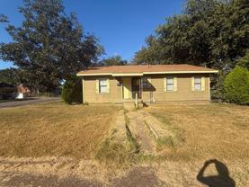 901 Attas Ave - Photo 1 of 1
