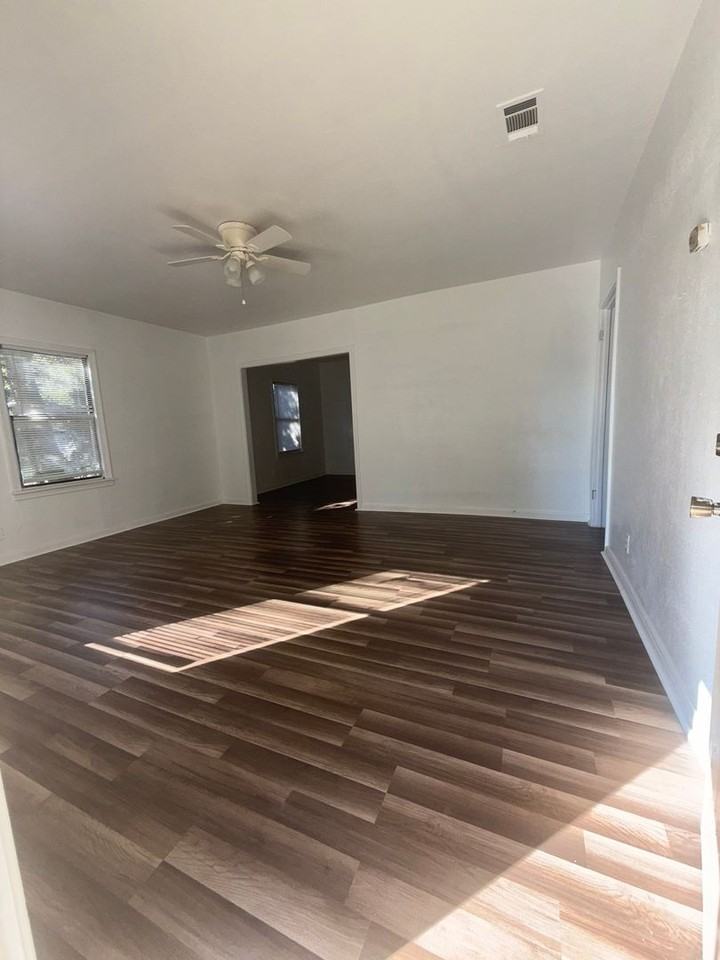 901 Attas Ave - Photo 3 of 24