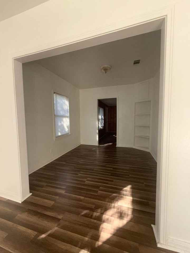 901 Attas Ave - Photo 4 of 24