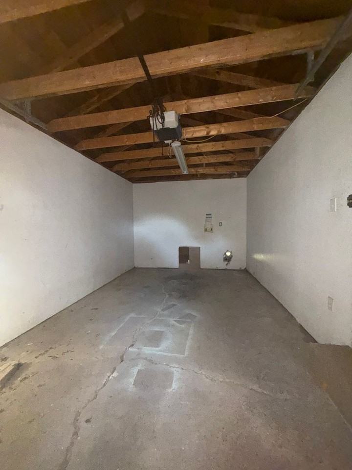 901 Attas Ave - Photo 7 of 24