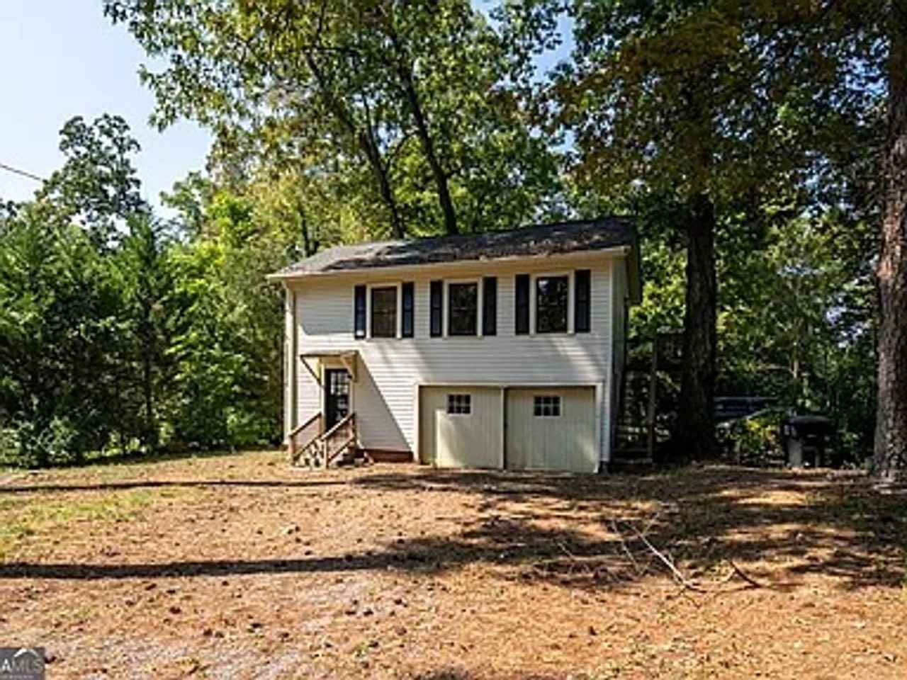 7 Raymond Avenue - Photo 2 of 18