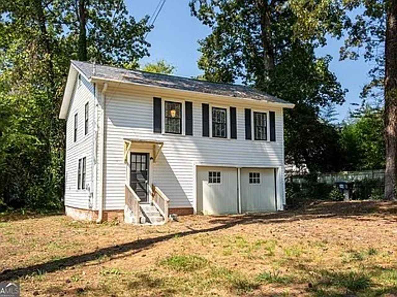 7 Raymond Avenue - Photo 3 of 18