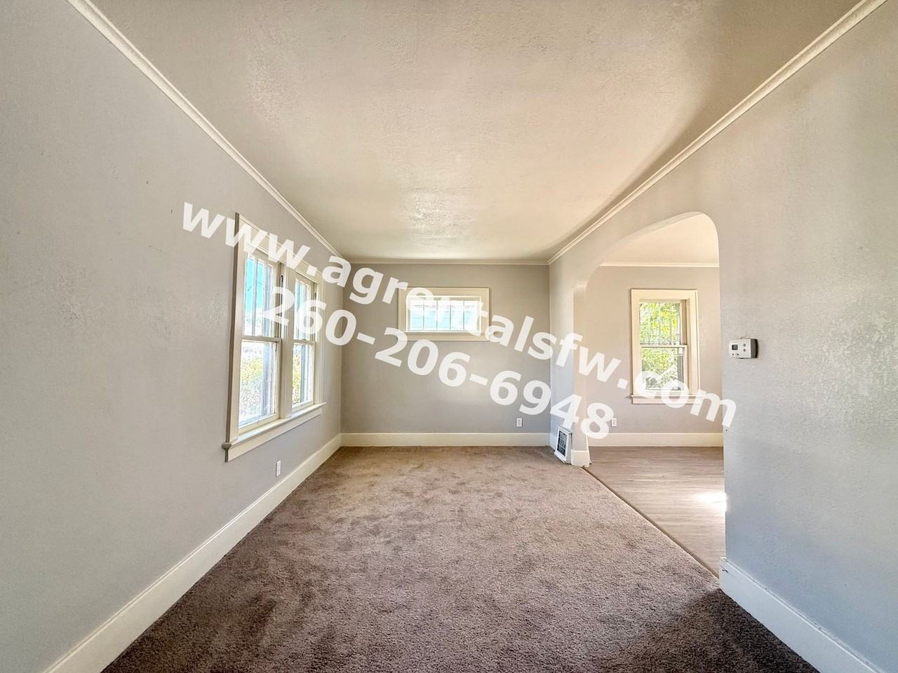 407 W Branning Ave - Photo 3 of 13