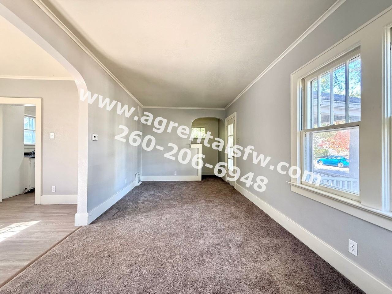 407 W Branning Ave - Photo 4 of 13