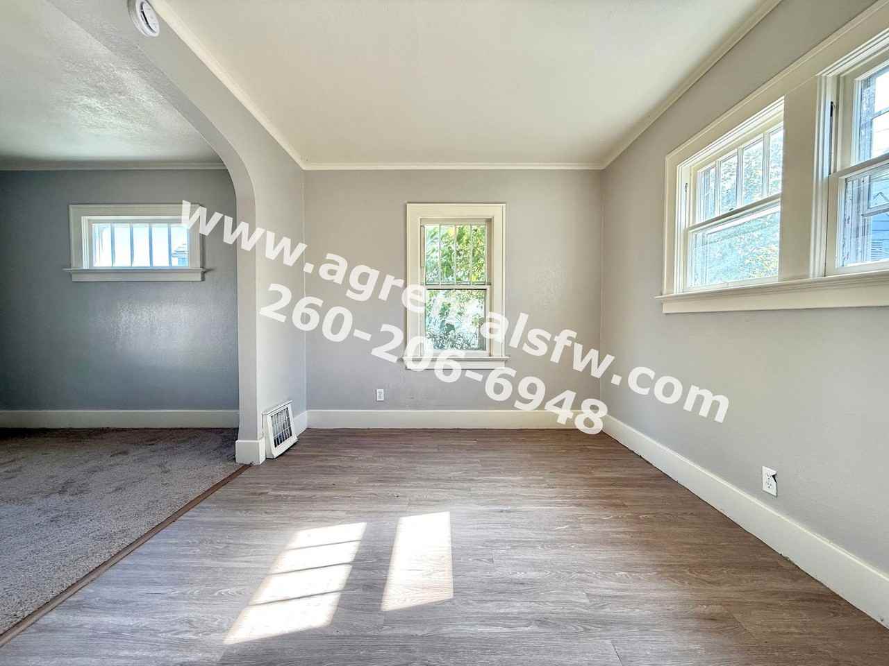 407 W Branning Ave - Photo 6 of 13