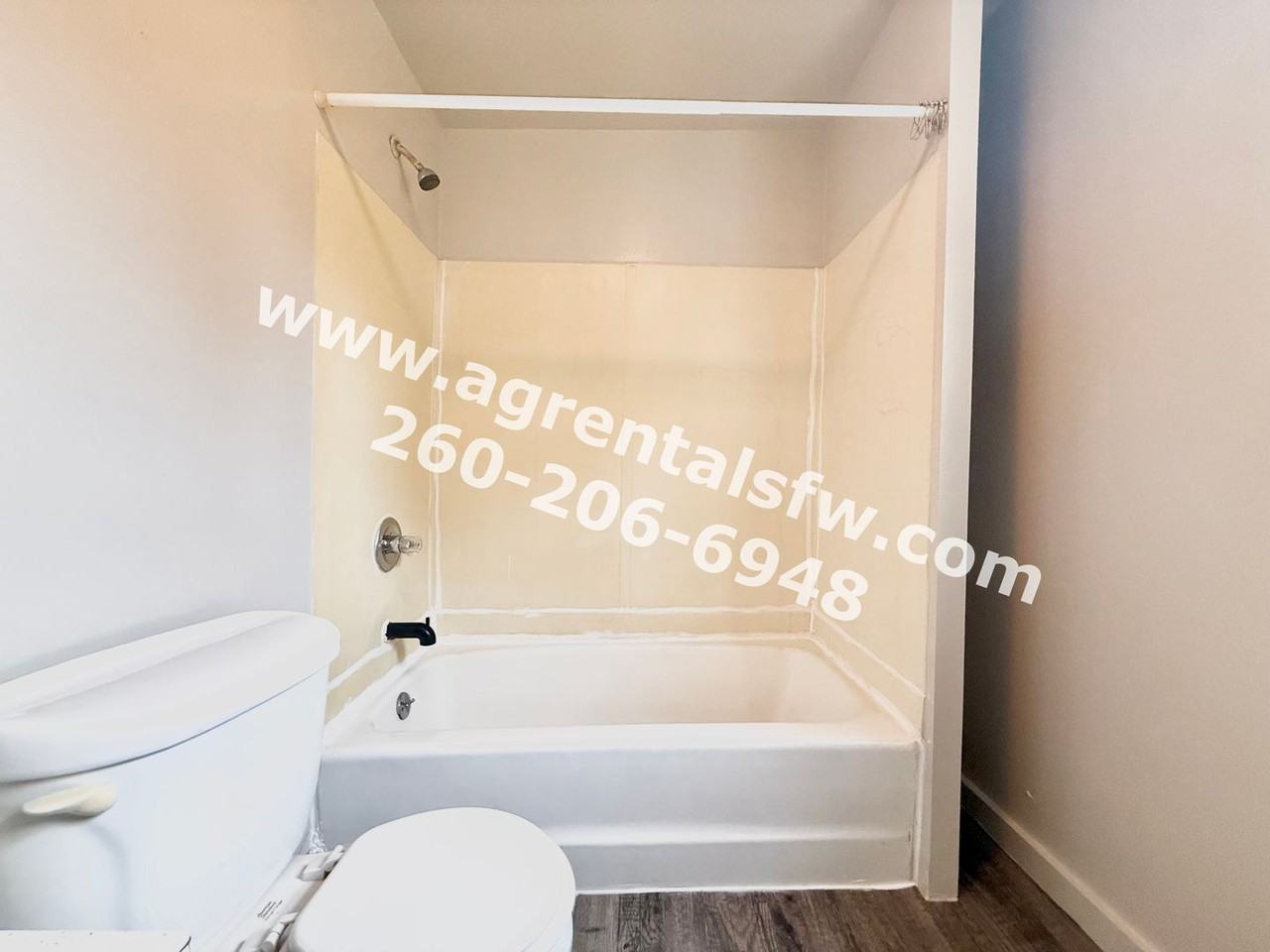 1203 Burgess St - Photo 4 of 9