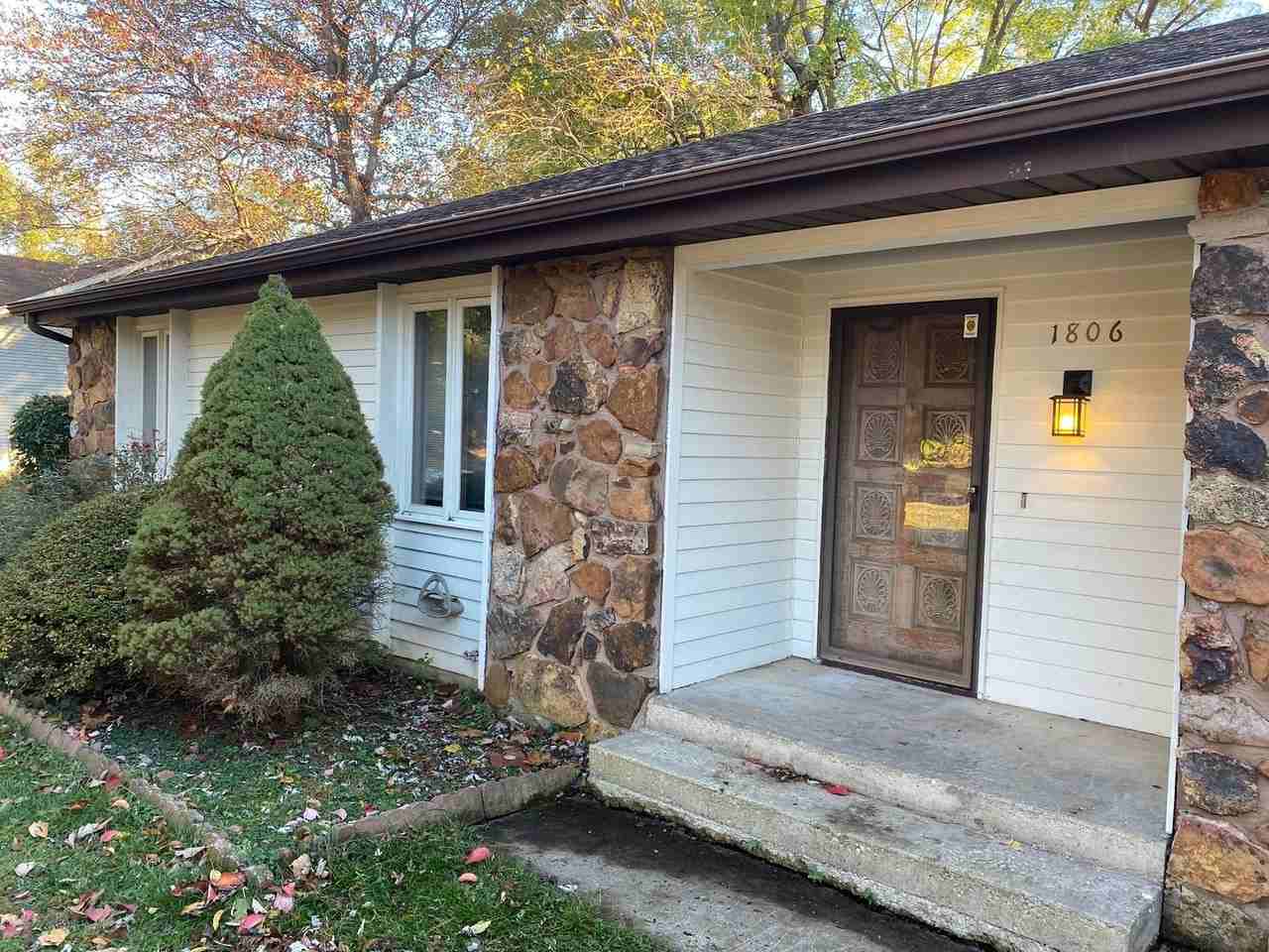 1806 West Cherokee Street - Photo 2 of 27