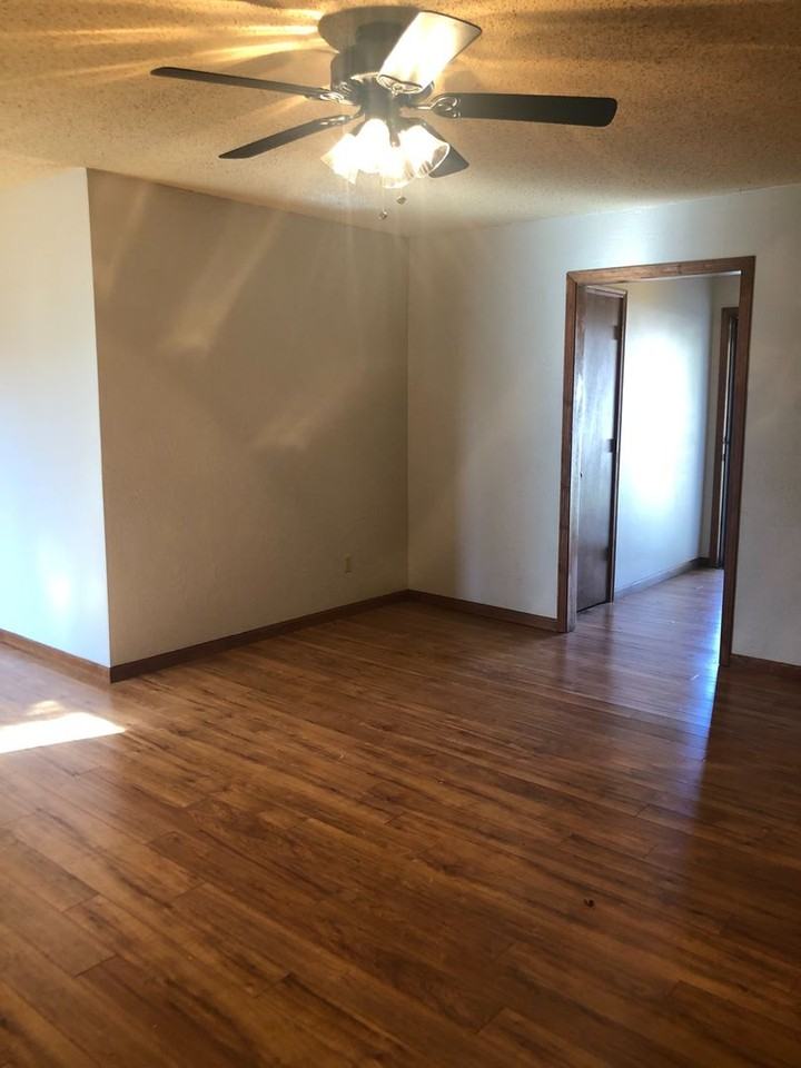 1806 West Cherokee Street - Photo 3 of 27