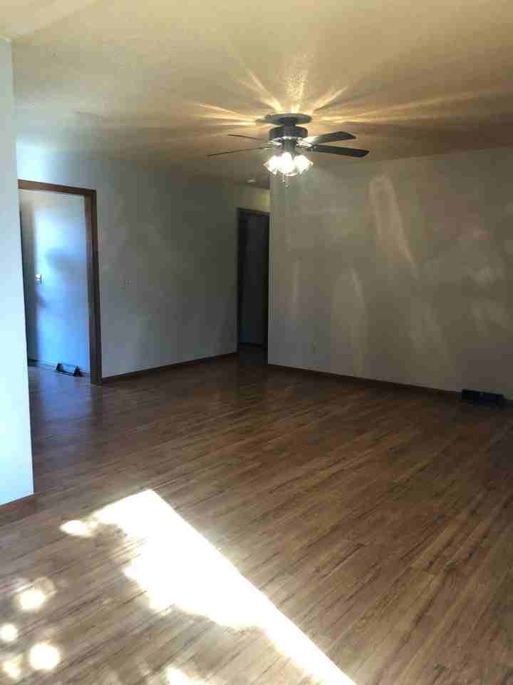 1806 West Cherokee Street - Photo 5 of 27