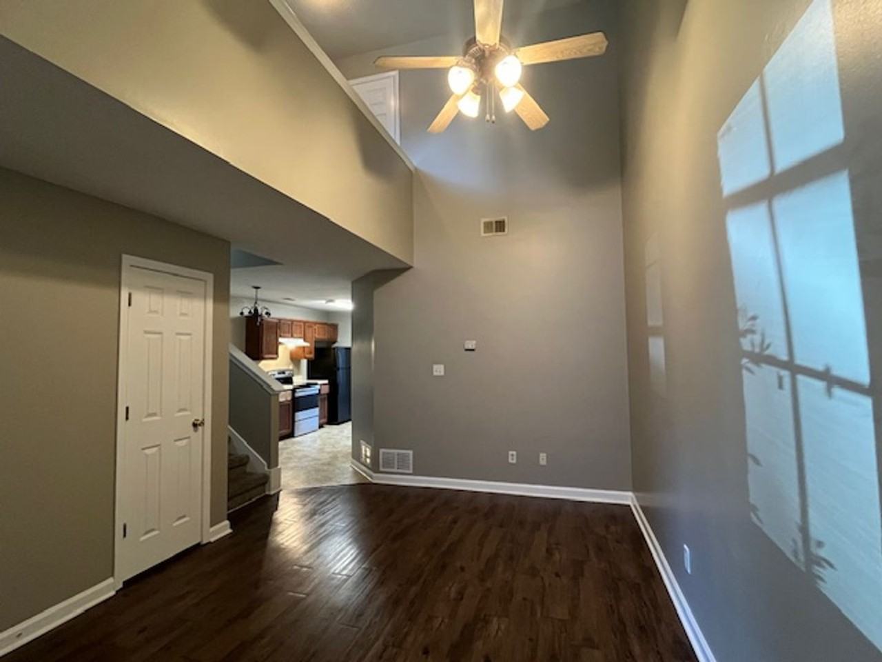 7255 Illinois Central Ave - Photo 3 of 12