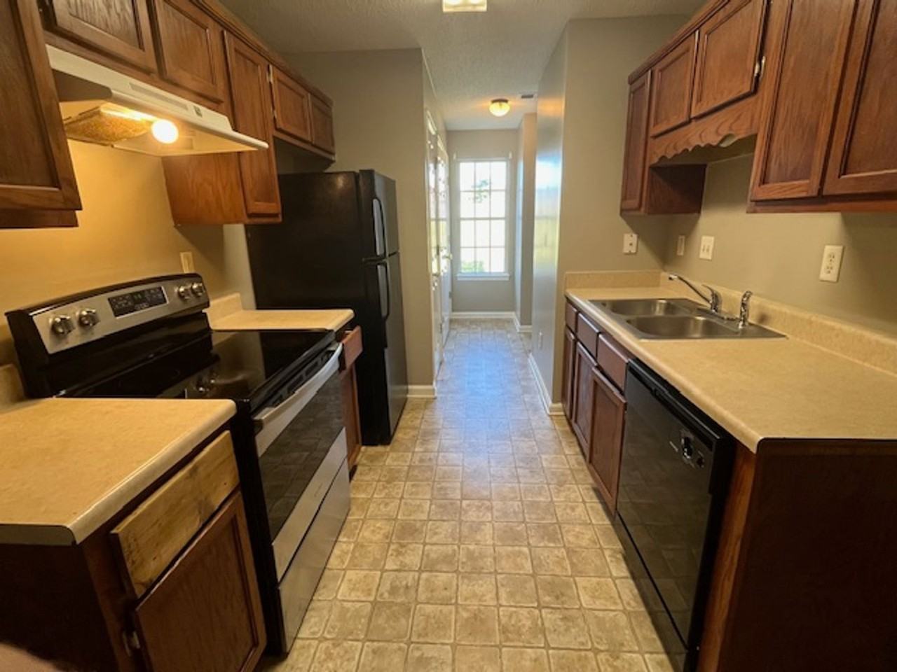 7255 Illinois Central Ave - Photo 4 of 12