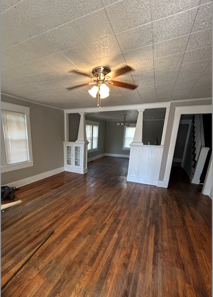 501 East Washington Street - Photo 2 of 15