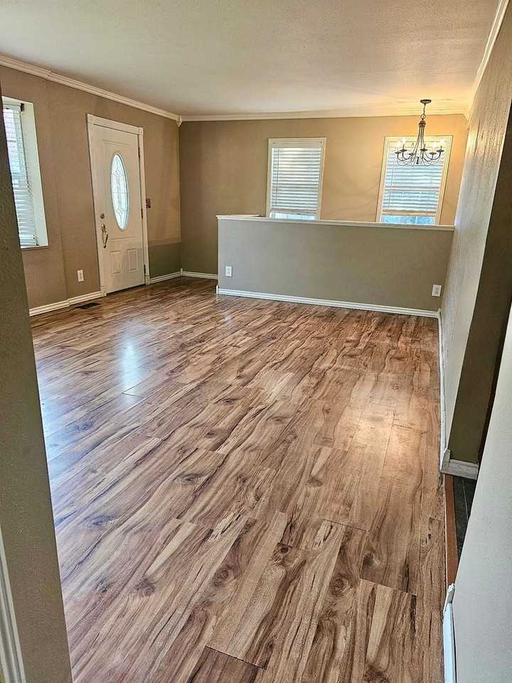 216 Tyler Way - Photo 4 of 14