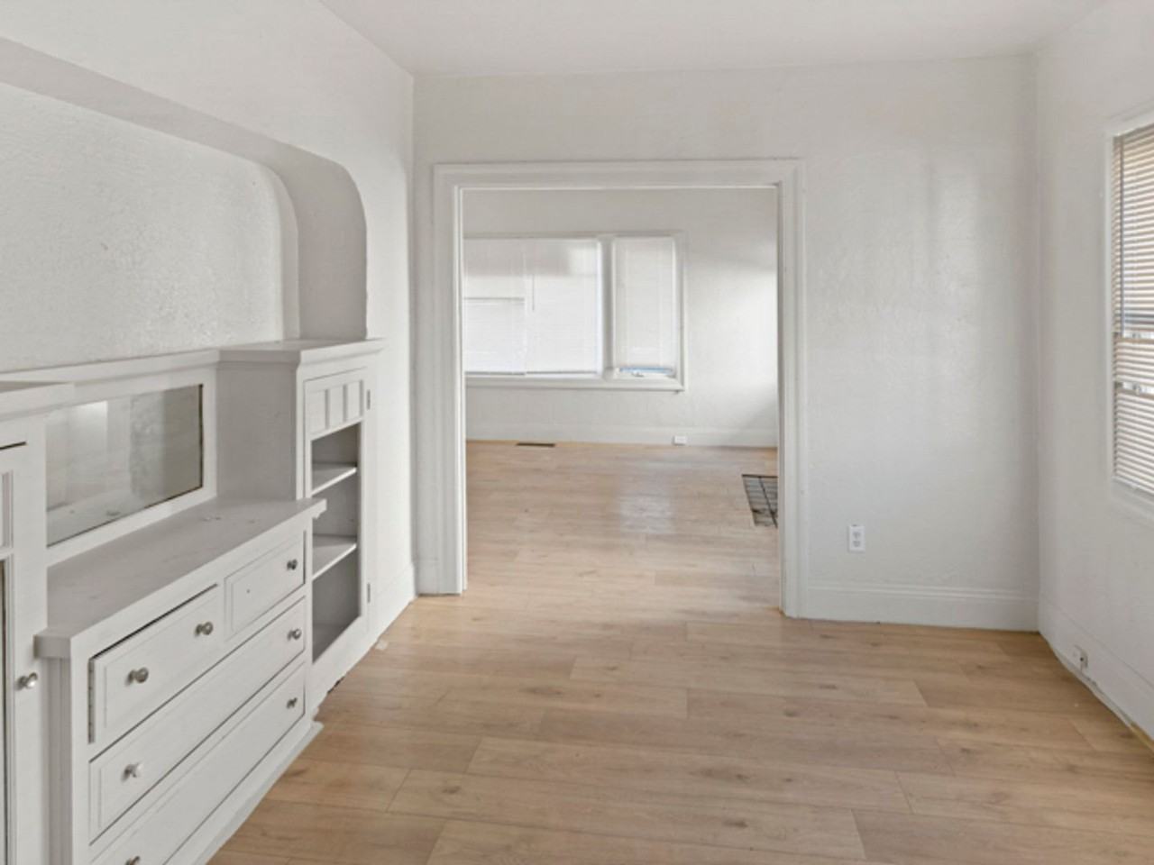 1556 78th Ave - Photo 2 of 11