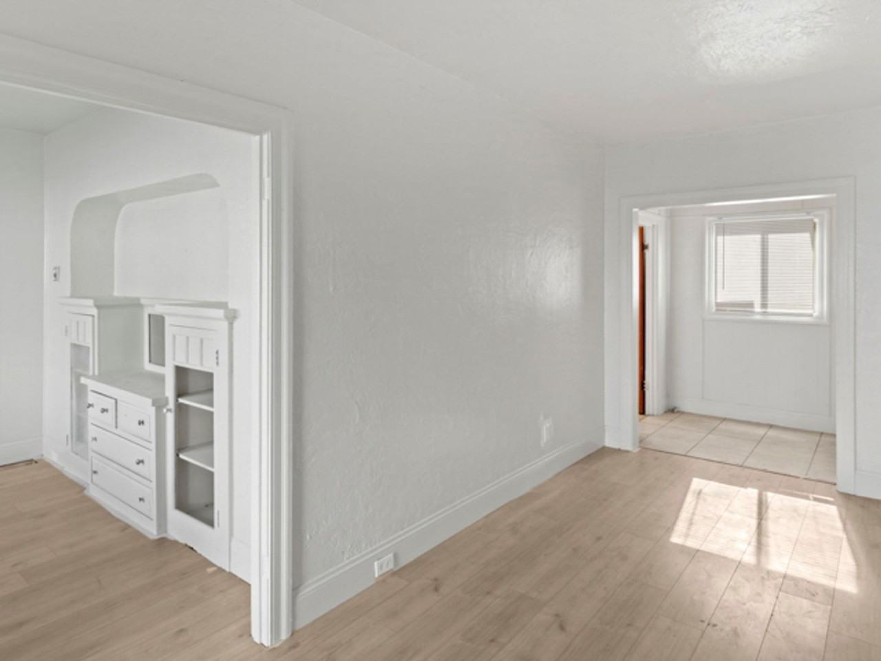 1556 78th Ave - Photo 4 of 11