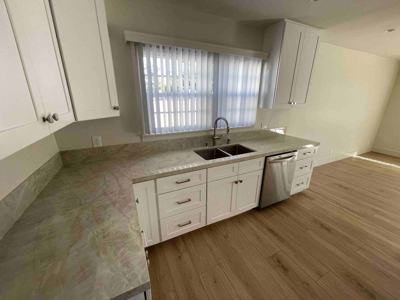 23700 Tiara St - Photo 3 of 24