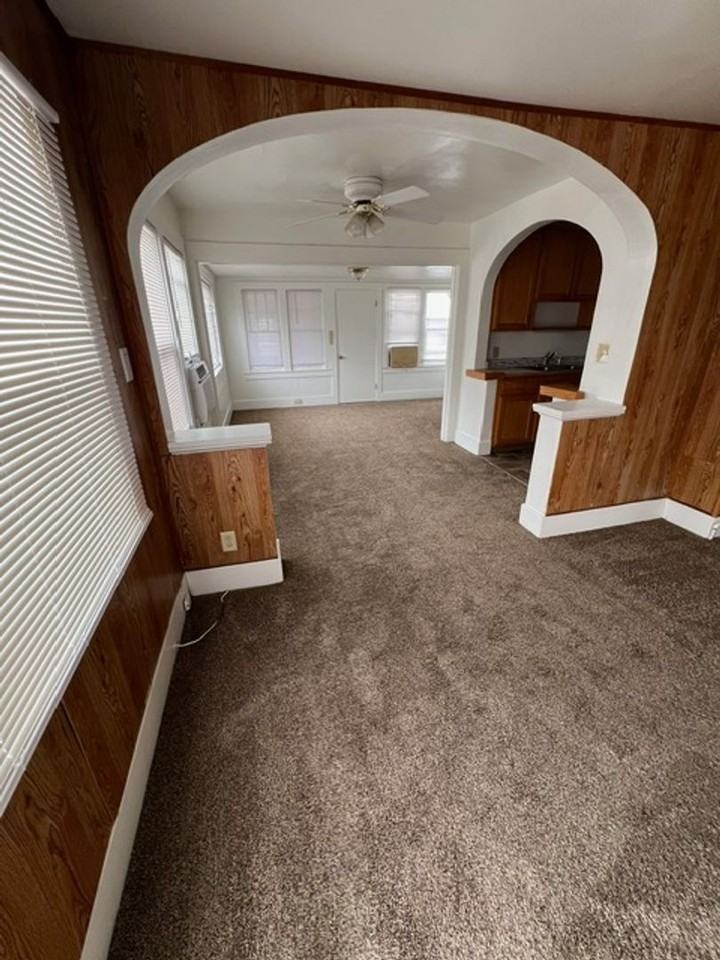 110 E Virginia St - Photo 2 of 19