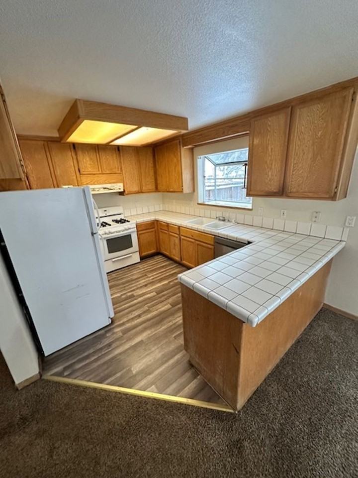 1224 Tokochi St - Photo 6 of 14